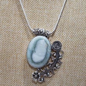 Scheelite necklace, 925 silver scheelite gemstone pendant necklace
